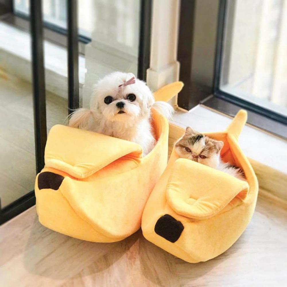 Banana-Shaped Cat Bed with Soft Plush Cushion