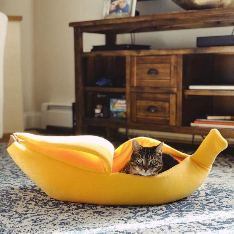 Banana-Shaped Cat Bed with Soft Plush Cushion